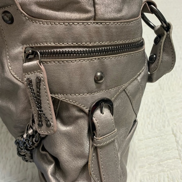 New without tags, Nicole Lee, silver, metallic shoulder bag - Picture 11 of 16